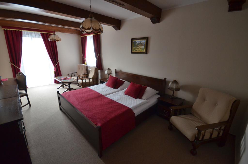 Villa Zerotin Penzion Bed & Breakfast Velké Losiny Exteriör bild