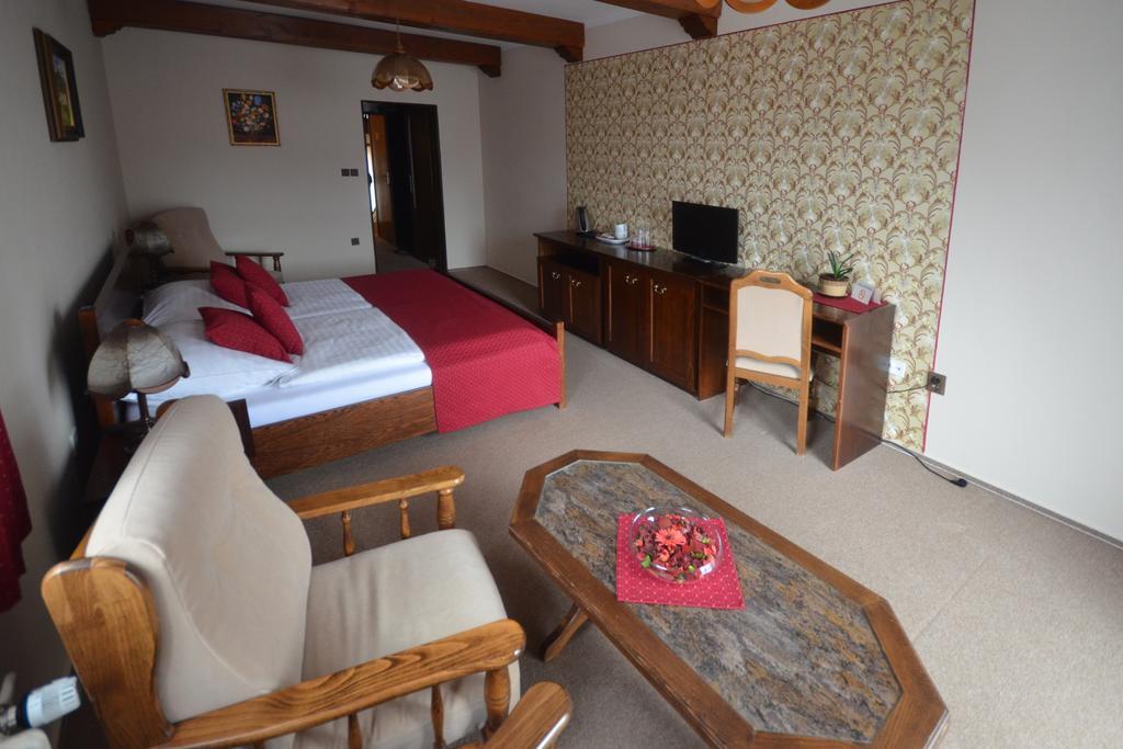 Villa Zerotin Penzion Bed & Breakfast Velké Losiny Exteriör bild