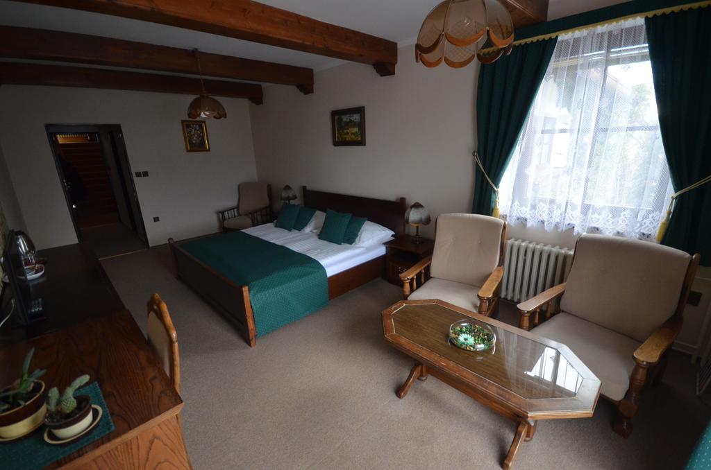 Villa Zerotin Penzion Bed & Breakfast Velké Losiny Exteriör bild