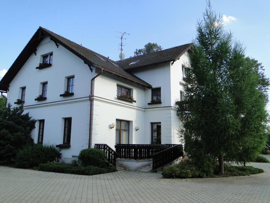 Villa Zerotin Penzion Bed & Breakfast Velké Losiny Exteriör bild