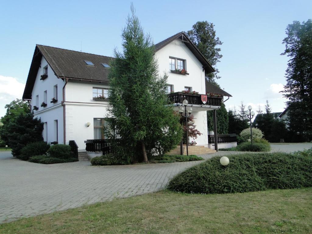 Villa Zerotin Penzion Bed & Breakfast Velké Losiny Exteriör bild