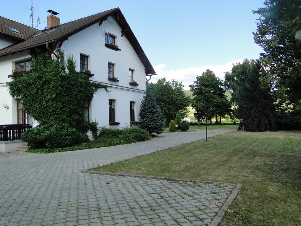 Villa Zerotin Penzion Bed & Breakfast Velké Losiny Exteriör bild